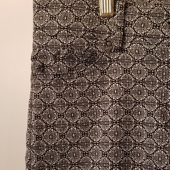 89th & Madison black & white print Stretch Straight Leg Pant Size 6 - Picture 3 of 8